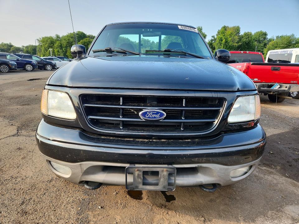 63855076 :رقم المزاد ، 1FTRF182X2NA47575 vin ، 2002 Ford F150 مزاد بيع