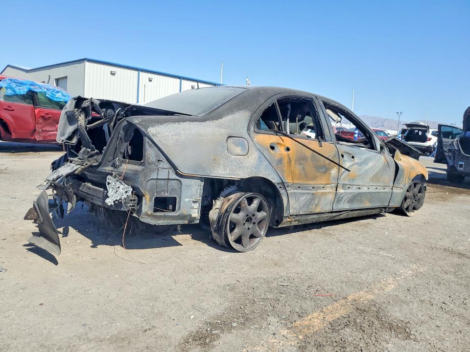 64127526 :رقم المزاد ، WDBRF64J61F025526 vin ، 2001 Mercedes-benz C مزاد بيع