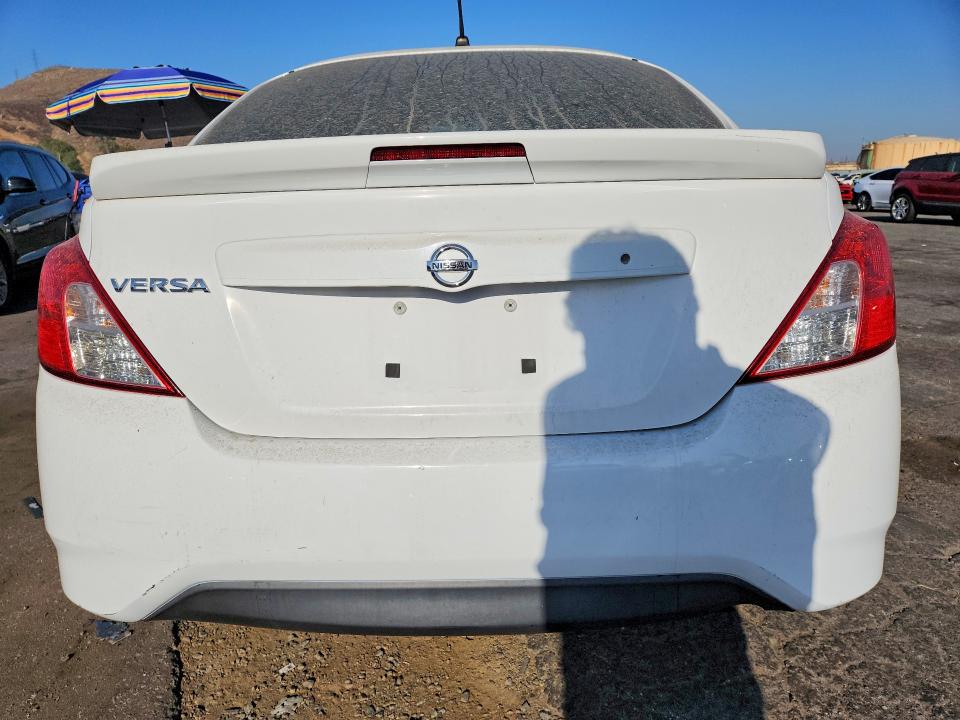 2018 Nissan Versa მანქანა იყიდება აუქციონზე, vin: 3N1CN7AP9JL803562, აუქციონის ნომერი: 63203776