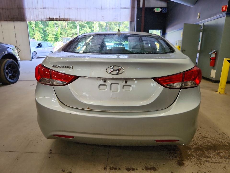Продажа на аукционе авто 2013 Hyundai Elantra, vin: 5NPDH4AE0DH173831, номер лота: 64391806
