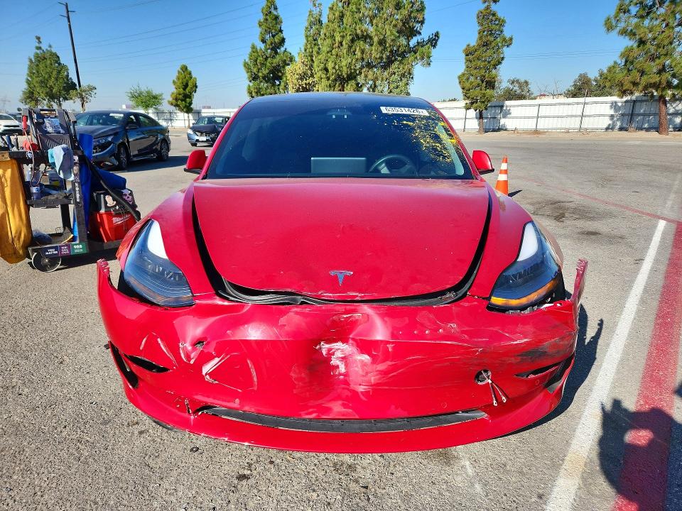 63531426 :رقم المزاد ، 5YJ3E1EB1MF998584 vin ، 2021 Tesla Model 3 مزاد بيع