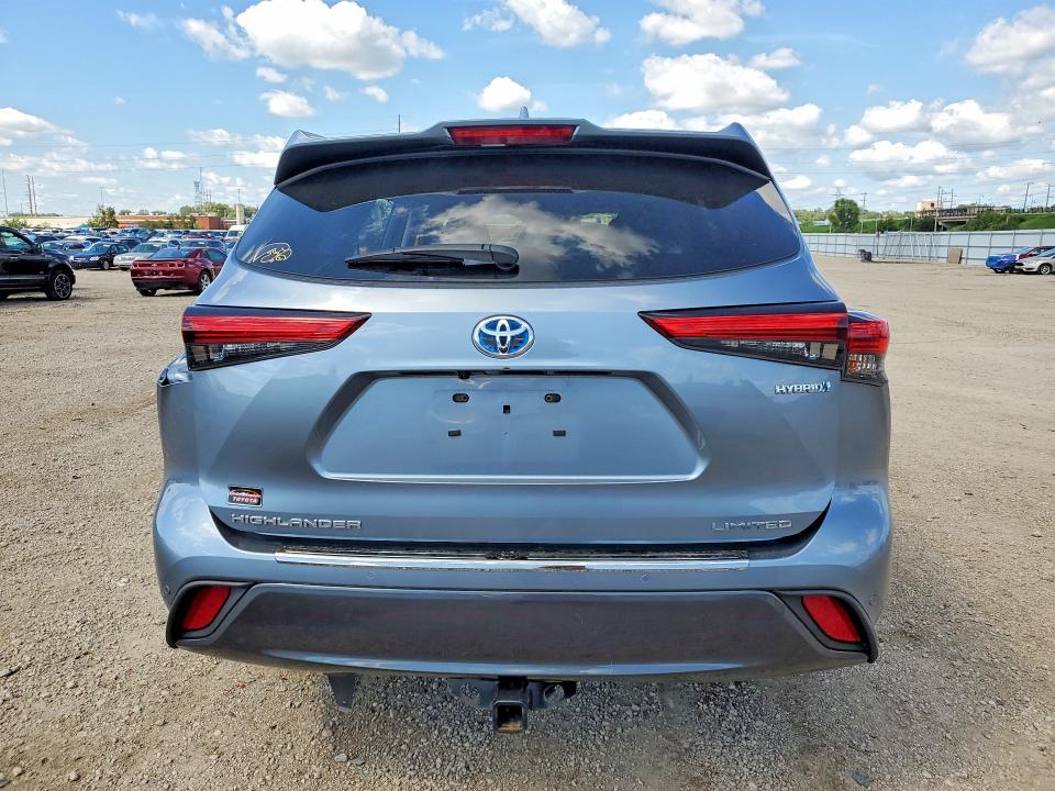 Aukcja sprzedaży 2022 Toyota Highlander, vin: 5TDXBRCHXNS088946, numer aukcji: 65223396