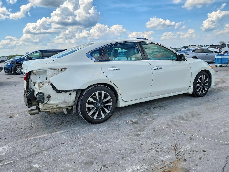 Продажа на аукционе авто 2017 Nissan Altima, vin: 1N4AL3AP9HC222352, номер лота: 66319376