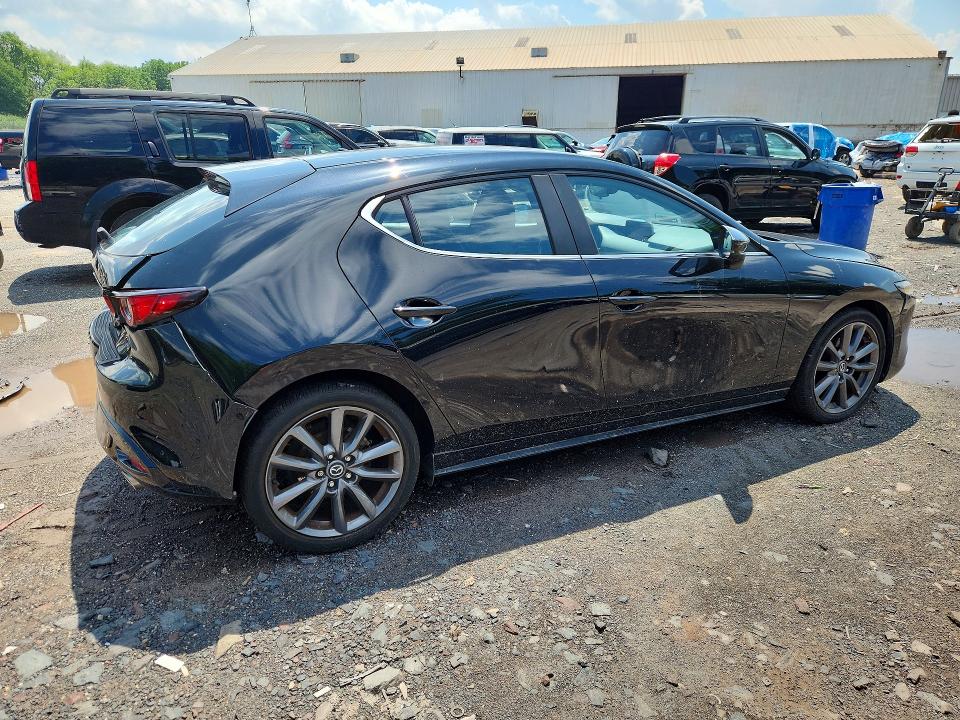 63918496 :رقم المزاد ، JM1BPBKL7M1313392 vin ، 2021 Mazda 3 مزاد بيع