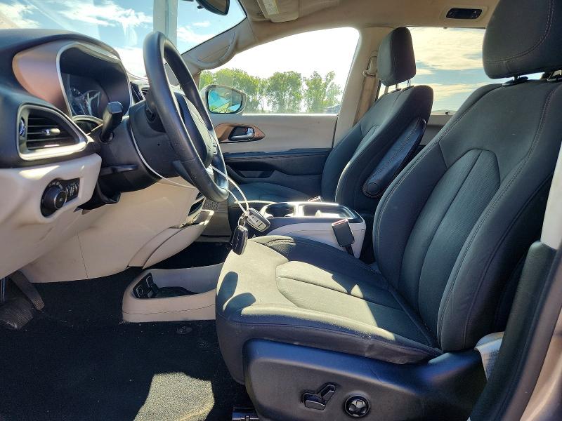 65880956 :رقم المزاد ، 2C4RC1FGXJR256923 vin ، 2018 Chrysler Pacifica مزاد بيع
