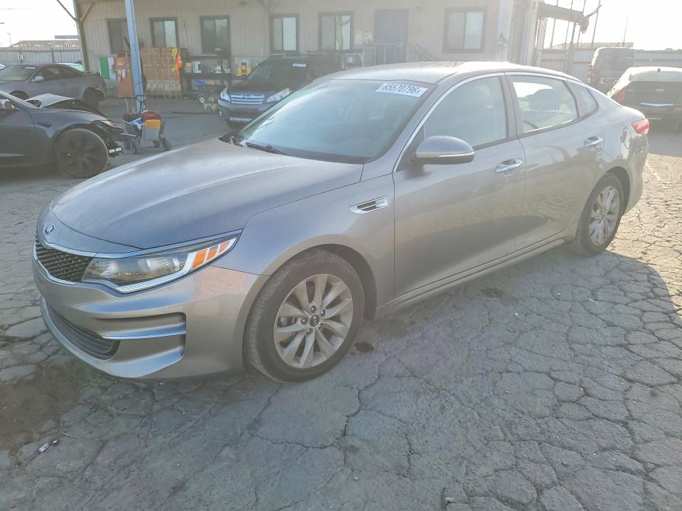 65570796 :رقم المزاد ، 5XXGT4L38JG264148 vin ، 2018 Kia Optima مزاد بيع