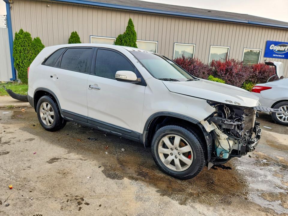 Продаж на аукціоні авто 2011 Kia Sorento, vin: 5XYKT3A18BG088415, номер лоту: 64697476