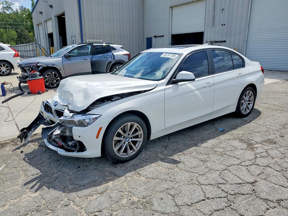 2017 Bmw 320 მანქანა იყიდება აუქციონზე, vin: WBA8E1G35HNU18592, აუქციონის ნომერი: 66757106
