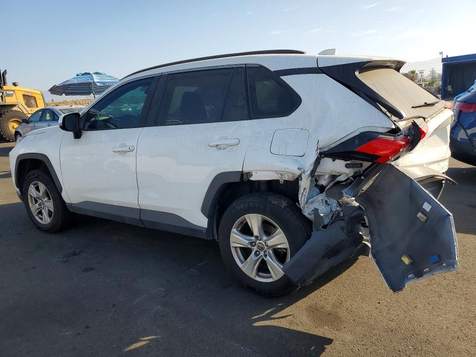 63713786 :رقم المزاد ، 2T3P1RFV0MW173277 vin ، 2021 Toyota Rav4 مزاد بيع