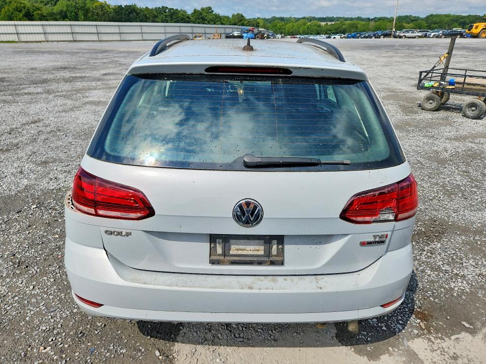 66113336 :رقم المزاد ، 3VW117AU8JM752973 vin ، 2018 Volkswagen Golf Sportwagen مزاد بيع