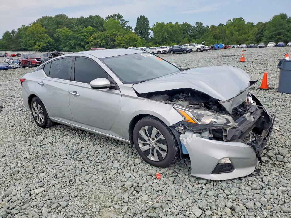64577986 :رقم المزاد ، 1N4BL4BVXMN389910 vin ، 2021 Nissan Altima مزاد بيع