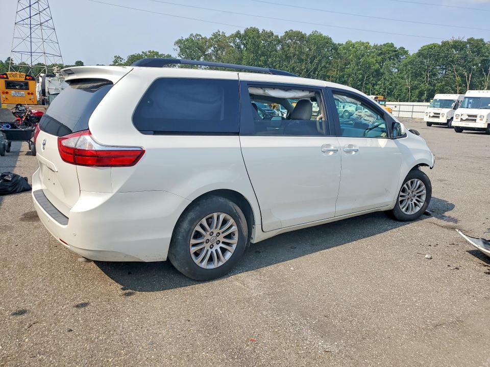 Продаж на аукціоні авто 2017 Toyota Sienna, vin: 5TDYZ3DC6HS800695, номер лоту: 63263546