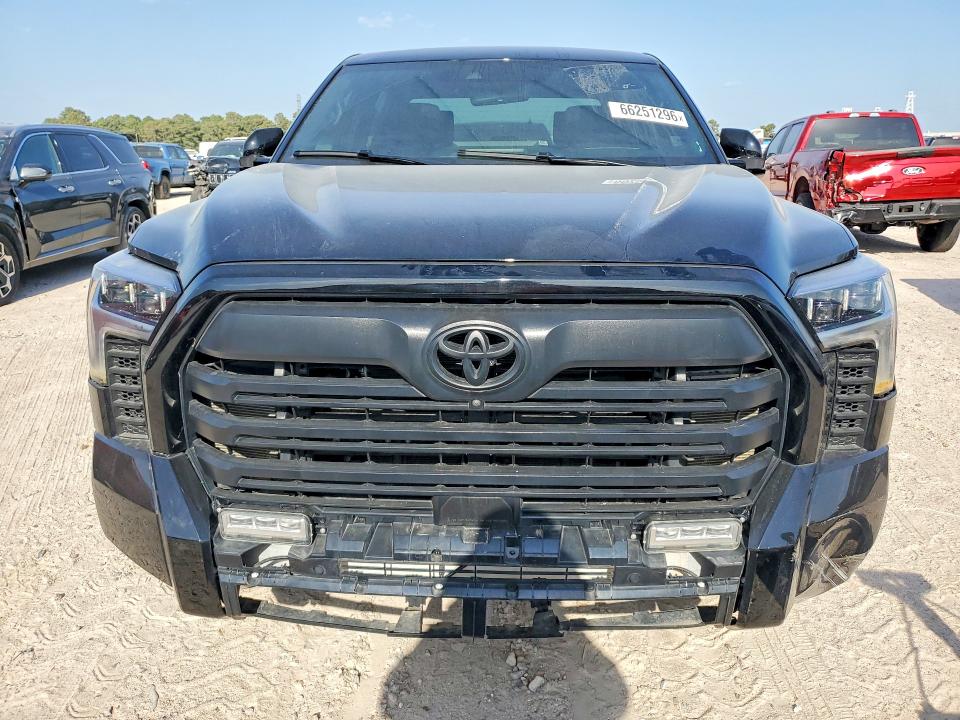 66251296 :رقم المزاد ، 5TFWA5DBXSX328620 vin ، 2025 Toyota Tundra مزاد بيع