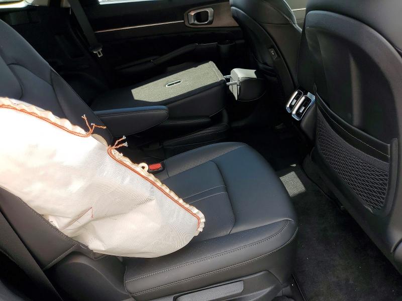 66602656 :رقم المزاد ، 5XYRKDJF9TG438557 vin ، 2026 Kia Sorento مزاد بيع