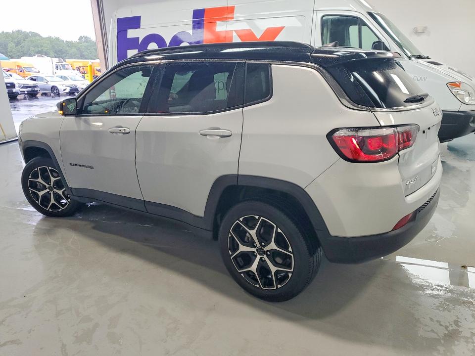 66366856 :رقم المزاد ، 3C4NJDCN3ST581419 vin ، 2025 Jeep Compass مزاد بيع