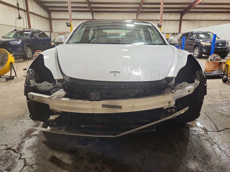 64027246 :رقم المزاد ، 5YJ3E1EA2MF908687 vin ، 2021 Tesla Model 3 مزاد بيع