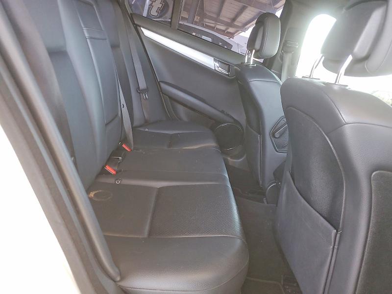 64156656 :رقم المزاد ، WDDGF54X48R016183 vin ، 2008 Mercedes-benz C مزاد بيع