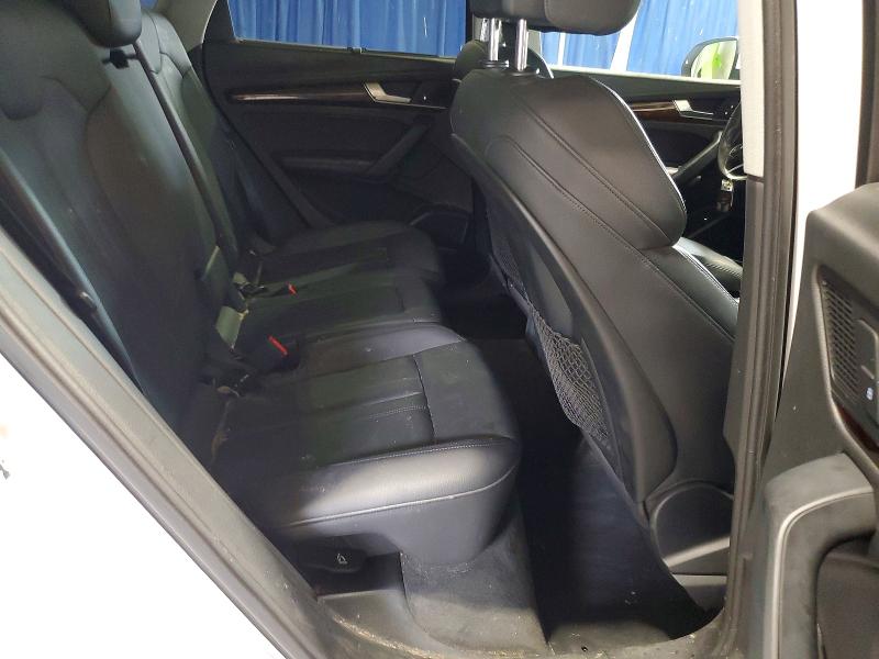 64142986 :رقم المزاد ، WA1CNAFY5J2151823 vin ، 2018 Audi Q5 مزاد بيع