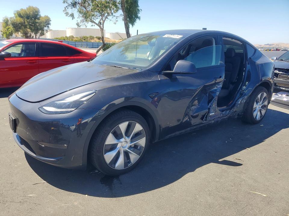 Продажа на аукционе авто 2024 Tesla Model Y, vin: 7SAYGDEEXRF025256, номер лота: 63736646