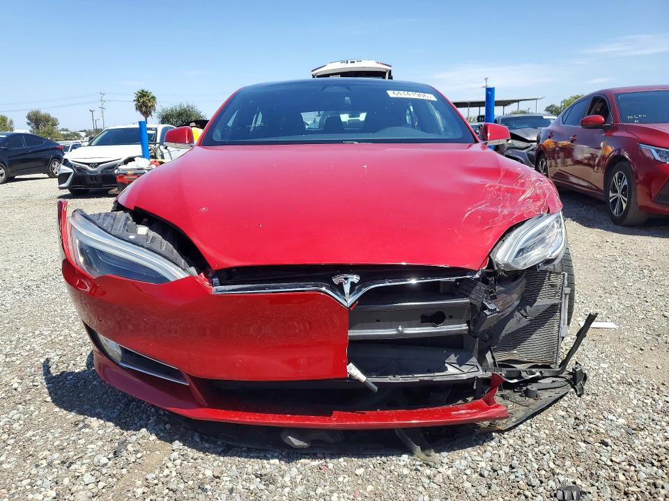 Продажа на аукционе авто 2018 Tesla Model S, vin: 5YJSA1E22JF281176, номер лота: 64141906