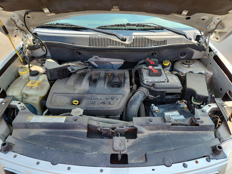 63741786 :رقم المزاد ، 1J4NT1FB6BD241062 vin ، 2011 Jeep Compass مزاد بيع