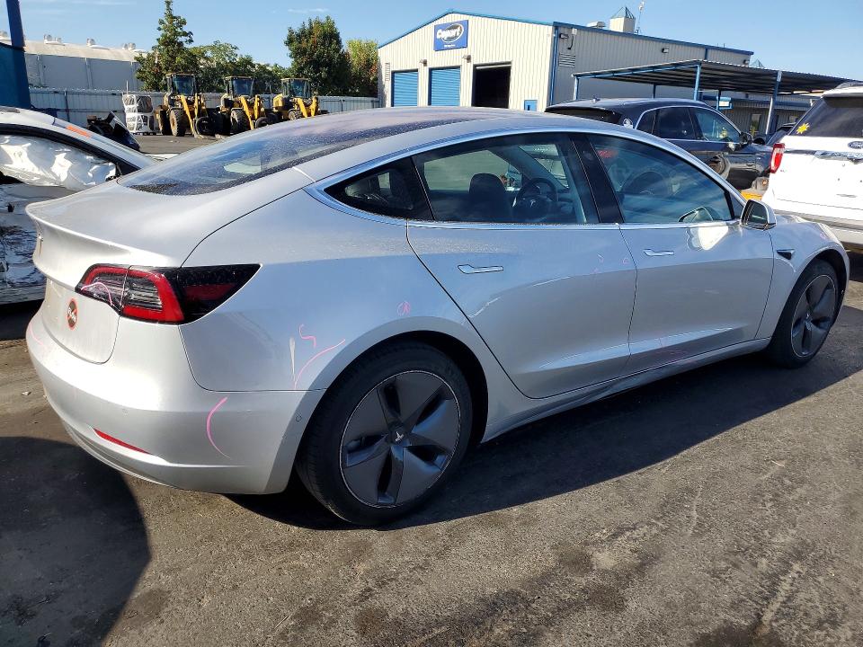 Auction sale of the 2018 Tesla Mdl 3, vin: 5YJ3E1EA2JF058801, lot number: 67109166