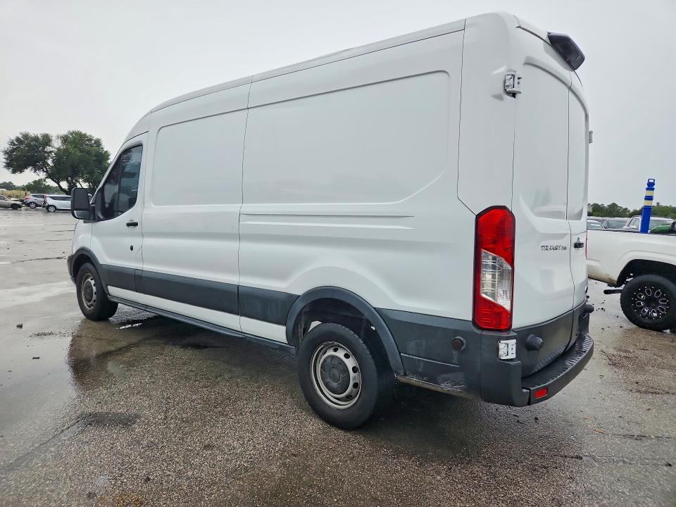 63948356 :رقم المزاد ، 1FTYR2CM6JKA48689 vin ، 2018 Ford Transit مزاد بيع