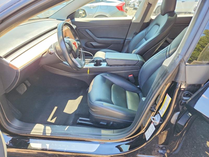 65557026 :رقم المزاد ، 5YJ3E1EB6JF128082 vin ، 2018 Tesla Model 3 مزاد بيع