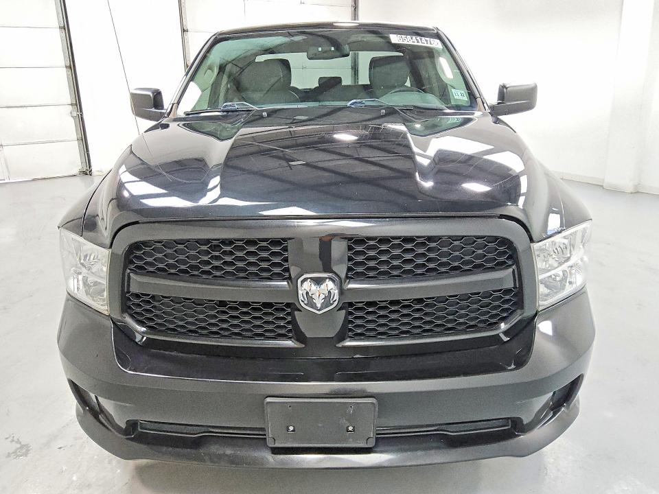 65841476 :رقم المزاد ، 1C6RR7FT8HS739888 vin ، 2017 Ram 1500 مزاد بيع
