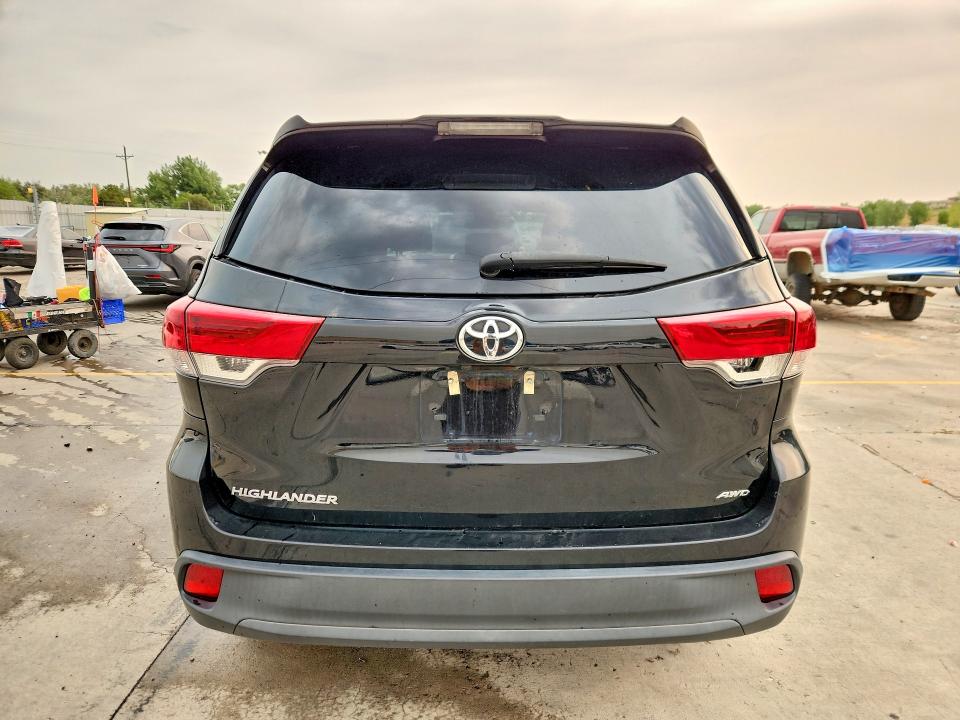 Продаж на аукціоні авто 2019 Toyota Highlander, vin: 5TDBZRFH7KS722047, номер лоту: 63608446