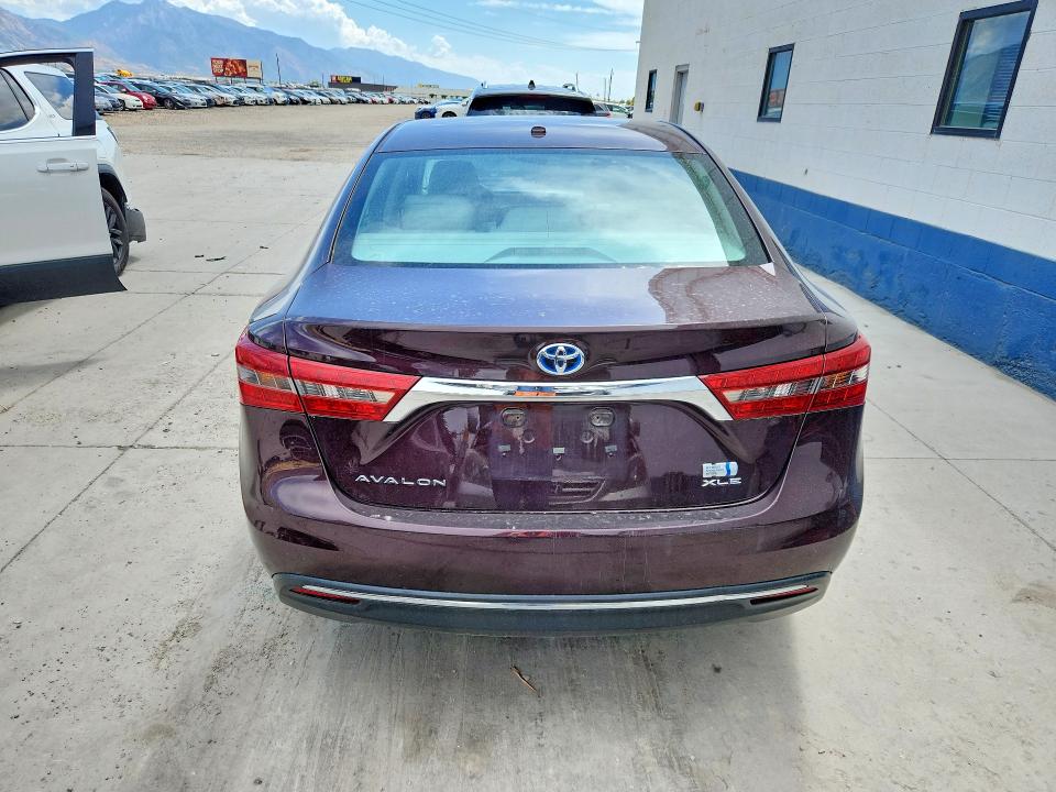 66114166 :رقم المزاد ، 4T1BD1EB4JU064075 vin ، 2018 Toyota Avalon Hybrid مزاد بيع