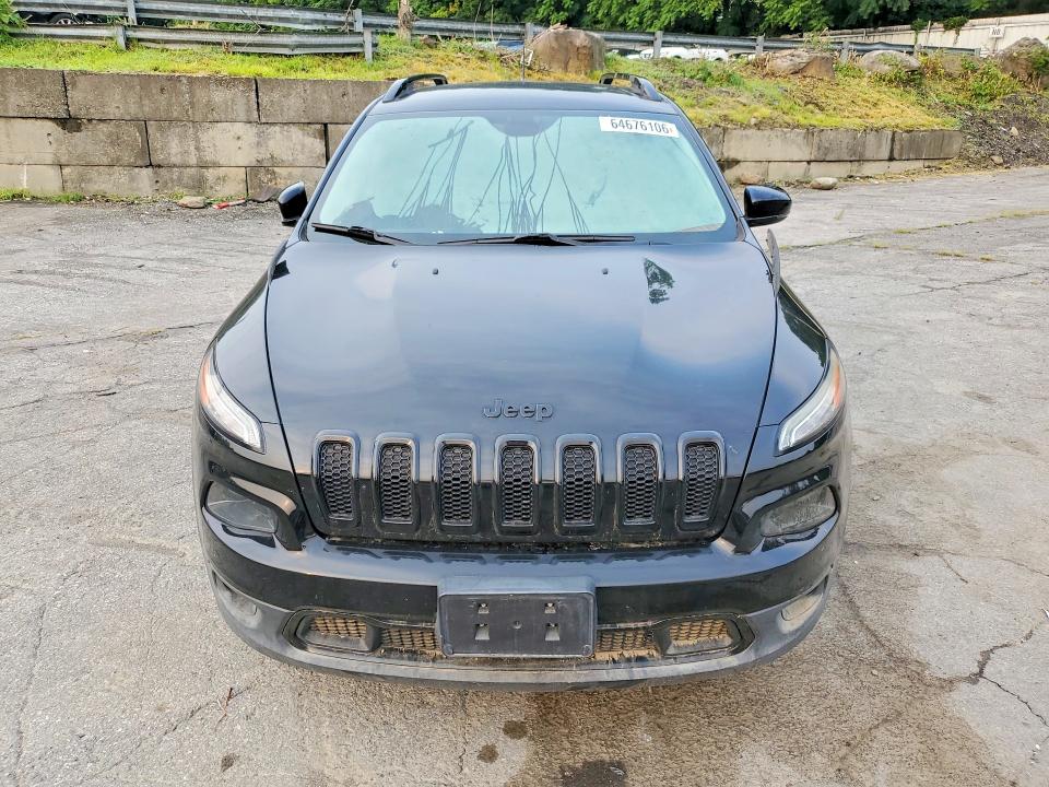 64676106 :رقم المزاد ، 1C4PJLDBXHW535077 vin ، 2017 Jeep Cherokee مزاد بيع