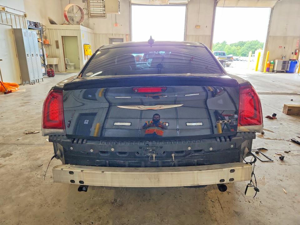 64217886 :رقم المزاد ، 2C3CCABTXHH593850 vin ، 2017 Chrysler 300 مزاد بيع