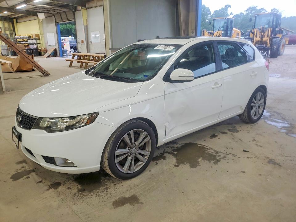 2011 Kia Forte5 მანქანა იყიდება აუქციონზე, vin: KNAFW5A33B5408817, აუქციონის ნომერი: 62819026