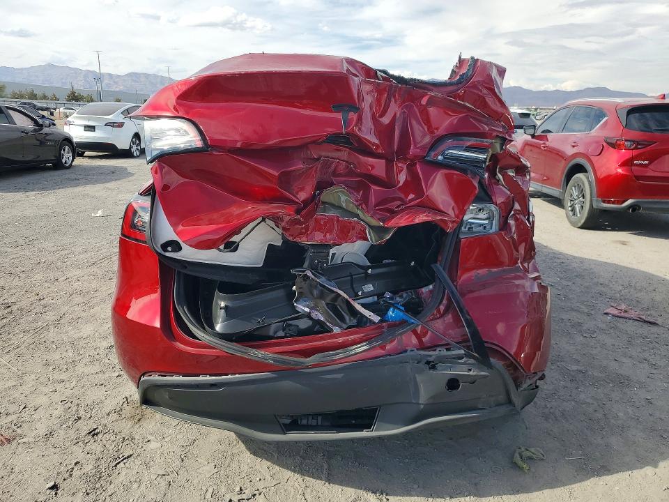 2024 Tesla Model Y მანქანა იყიდება აუქციონზე, vin: 7SAYGDEE3RA276147, აუქციონის ნომერი: 66978876