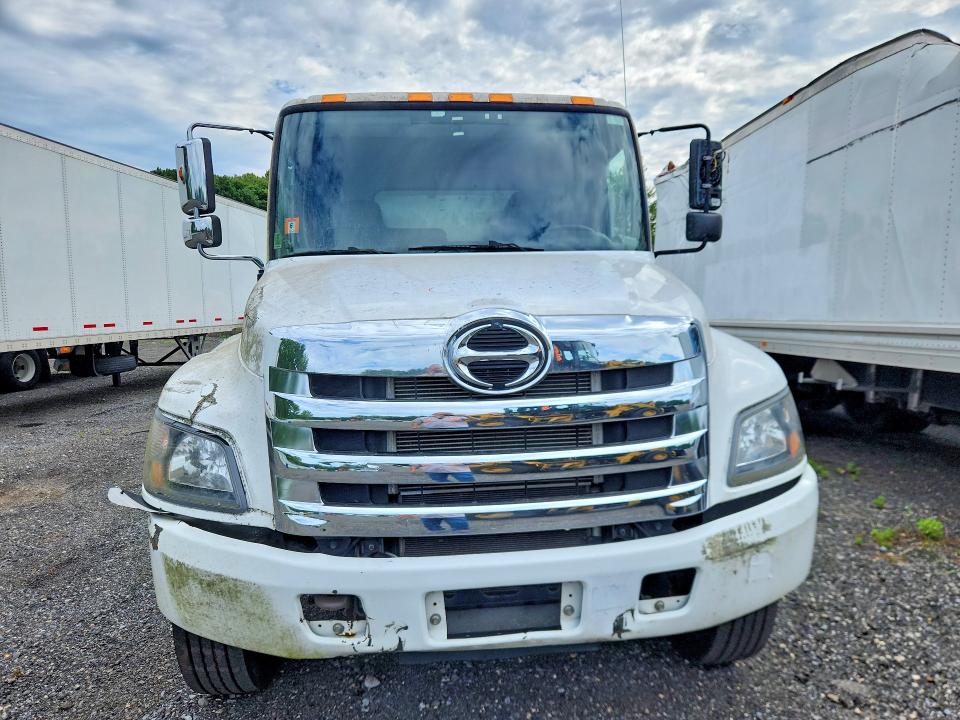 60706486 :رقم المزاد ، 5PVNJ8JV3L5S77857 vin ، 2020 Hino 258/268 مزاد بيع