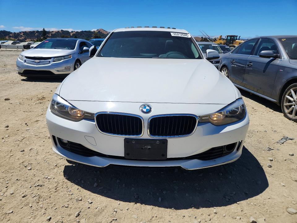 65212046 :رقم المزاد ، WBA3C1C59EK109454 vin ، 2014 Bmw 328 مزاد بيع
