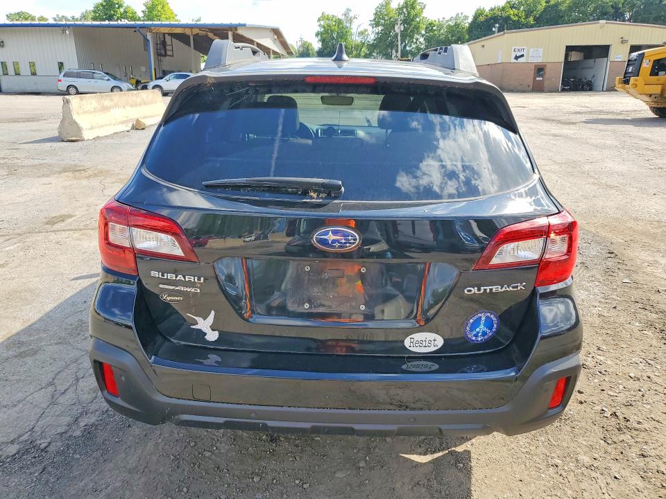 65897886 :رقم المزاد ، 4S4BSANC4J3296146 vin ، 2018 Subaru Outback مزاد بيع