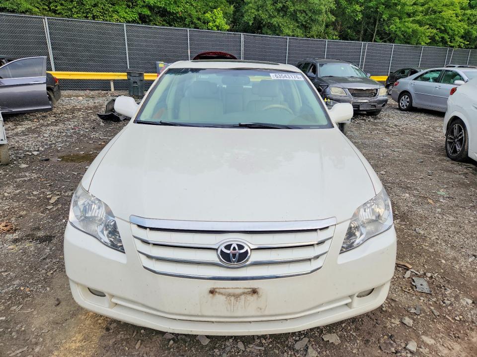 63543176 :رقم المزاد ، 4T1BK36B27U201121 vin ، 2007 Toyota Avalon مزاد بيع