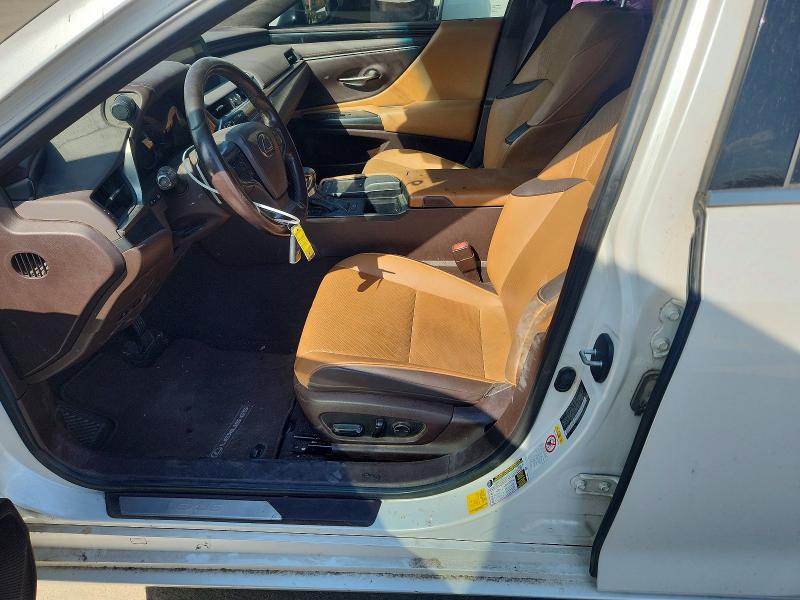 63200866 :رقم المزاد ، 58ABZ1B11KU047645 vin ، 2019 Lexus Es مزاد بيع