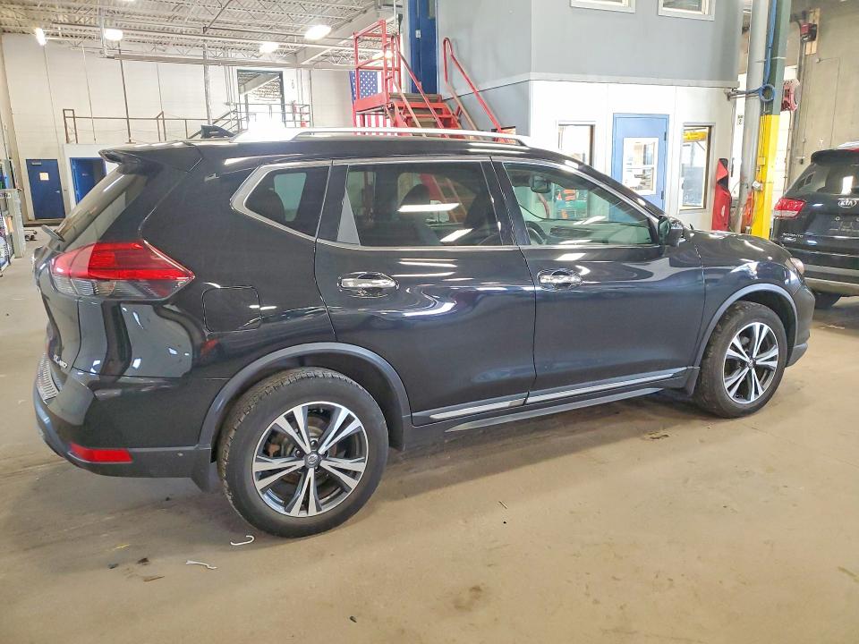 64051266 :رقم المزاد ، 5N1AT2MV6HC750778 vin ، 2017 Nissan Rogue مزاد بيع