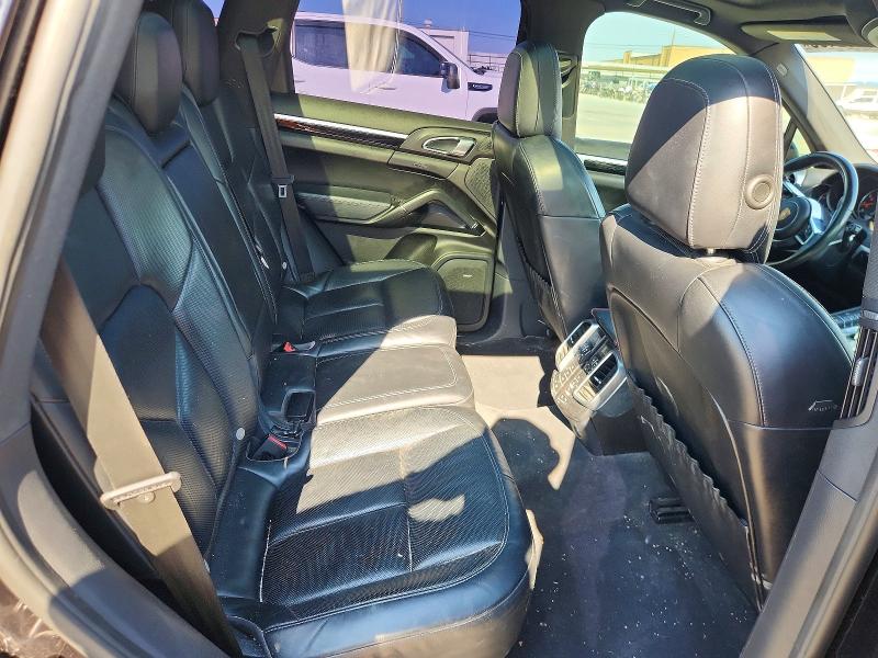 67182196 :رقم المزاد ، WP1AA2A22GLA02336 vin ، 2016 Porsche Cayenne مزاد بيع