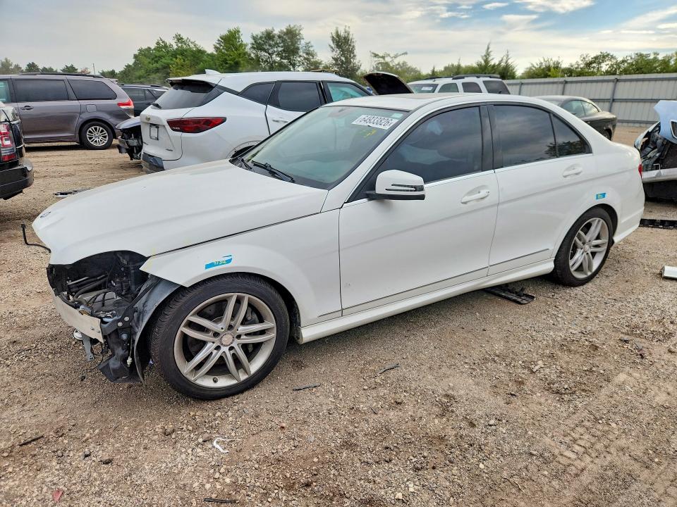 Продажа на аукционе авто 2014 Mercedes-benz C, vin: WDDGF8AB5ER304882, номер лота: 64933826