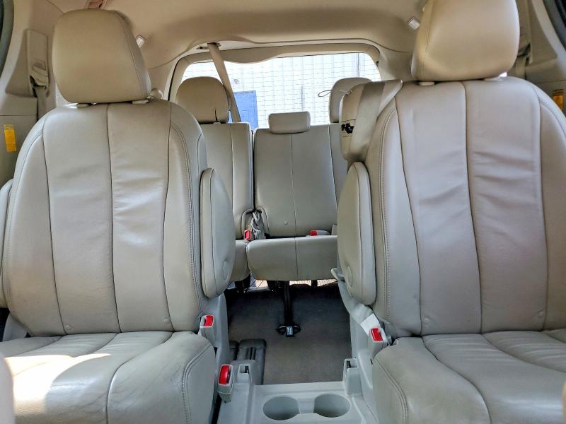 2014 Toyota Sienna მანქანა იყიდება აუქციონზე, vin: 5TDYK3DC9ES524254, აუქციონის ნომერი: 64396306