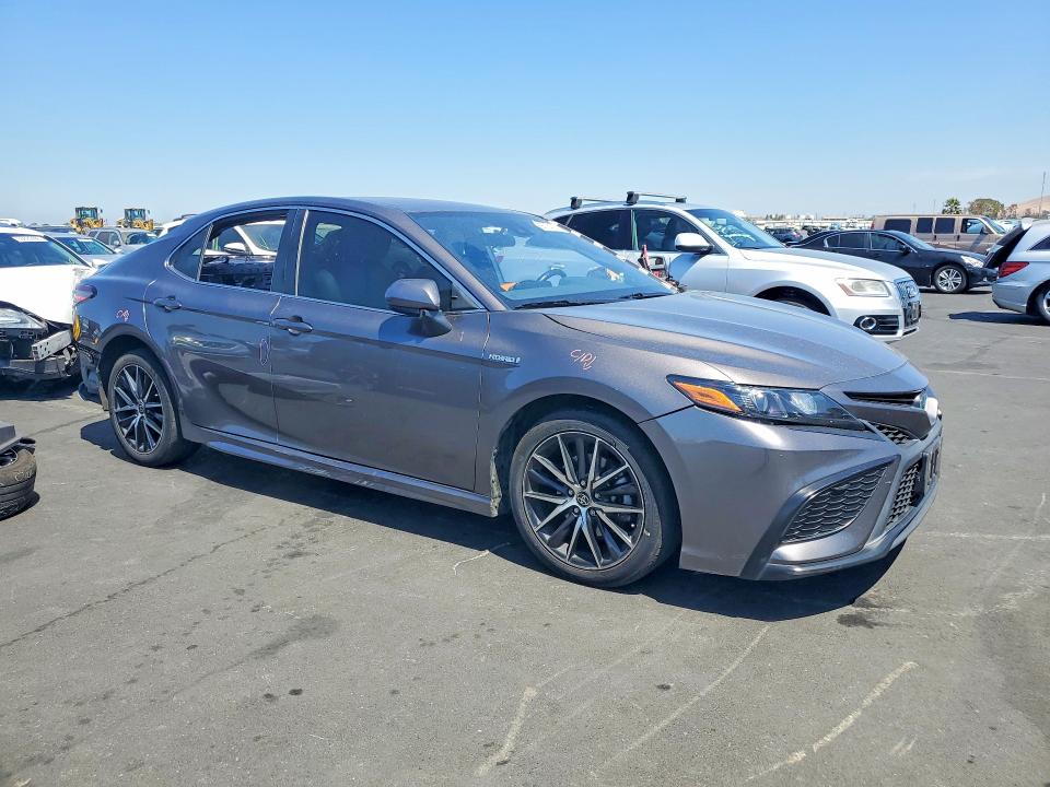 2021 Toyota Camry მანქანა იყიდება აუქციონზე, vin: 4T1G31AK3MU561072, აუქციონის ნომერი: 65054276