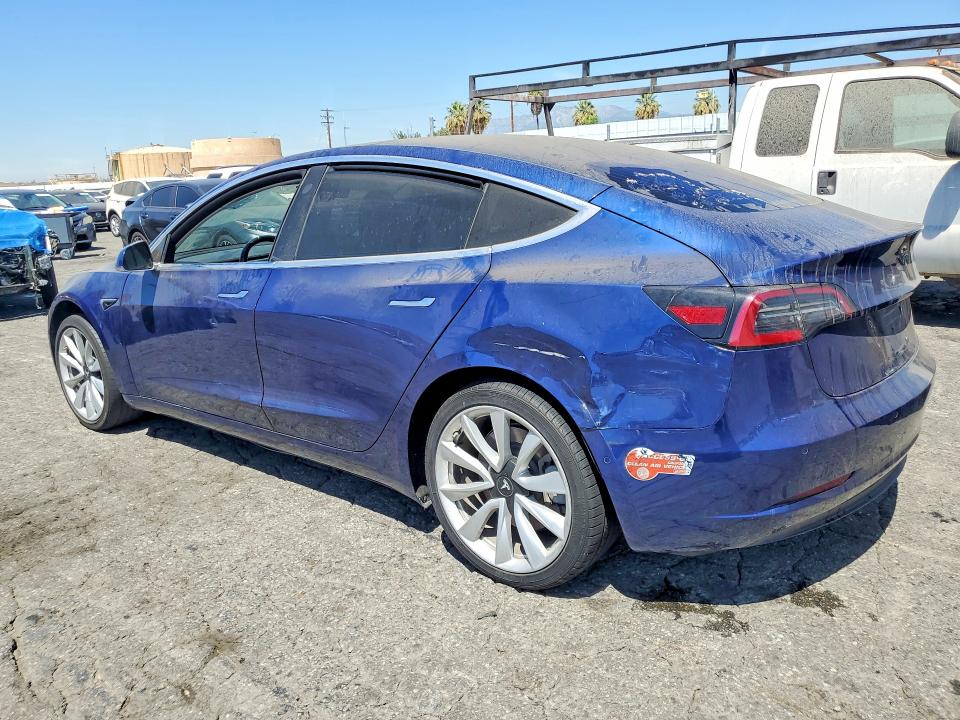 65759396 :رقم المزاد ، 5YJ3E1EA1JF033386 vin ، 2018 Tesla Model 3 مزاد بيع