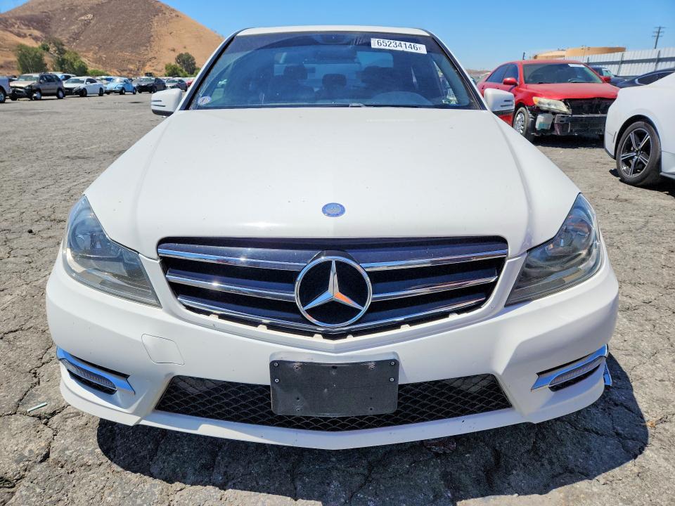 2014 Mercedes-benz C მანქანა იყიდება აუქციონზე, vin: WDDGF4HBXEG252630, აუქციონის ნომერი: 65234146