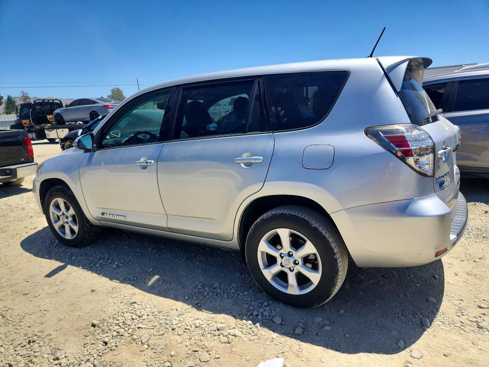 2014 Toyota Rav4 Ev მანქანა იყიდება აუქციონზე, vin: 2T3YL4DV7EW002418, აუქციონის ნომერი: 63802056