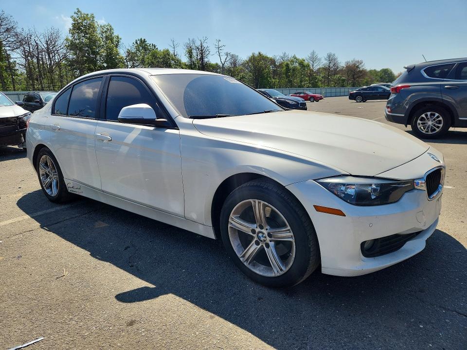 2015 Bmw 320 მანქანა იყიდება აუქციონზე, vin: WBA3B1C56FP681167, აუქციონის ნომერი: 63439316