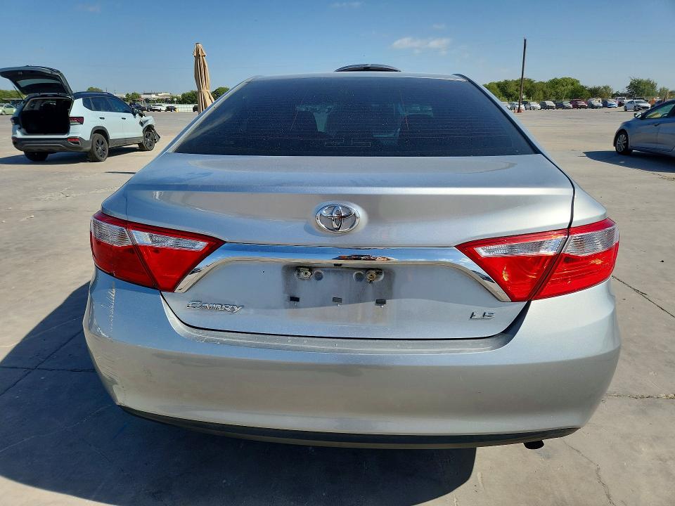 65002196 :رقم المزاد ، 4T4BF1FK7GR560429 vin ، 2016 Toyota Camry مزاد بيع
